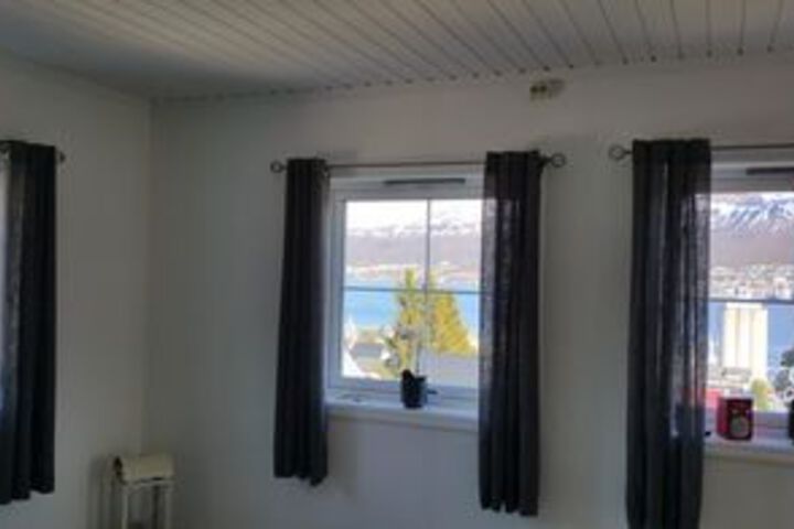 Room 43 of 46