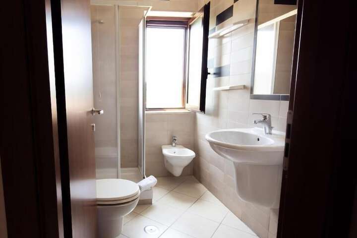 Room 11 of 21