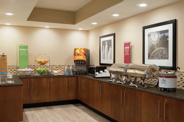 Breakfast area