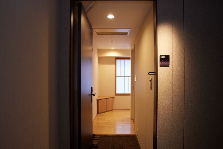 Room 25 of 137