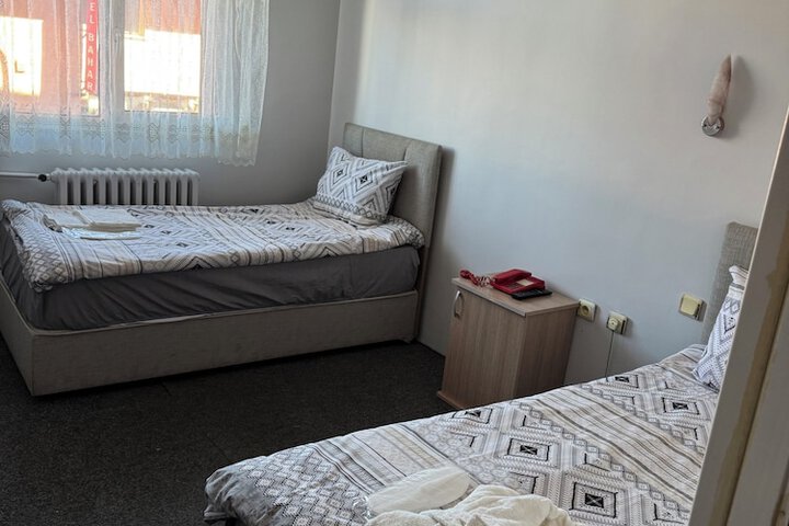 Room 5 of 15