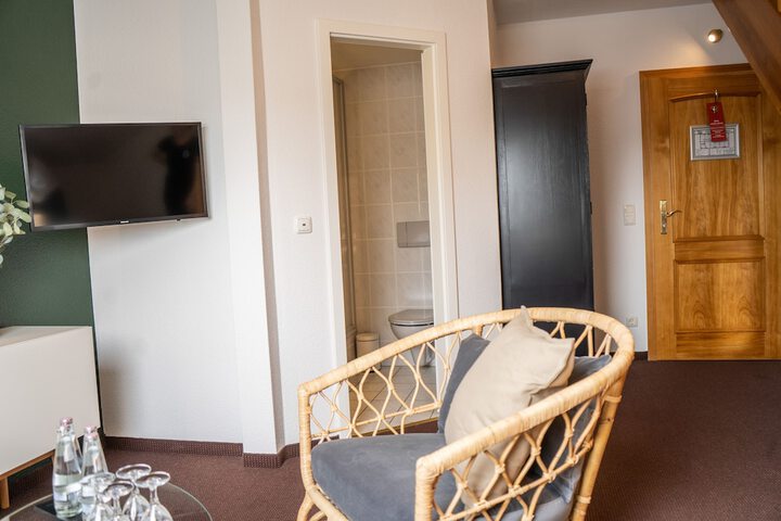 Room 95 of 191