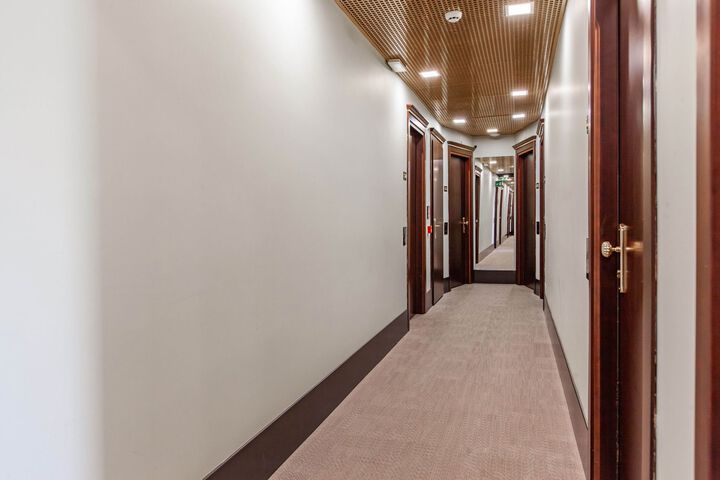 Ballroom/Hall 36 of 82