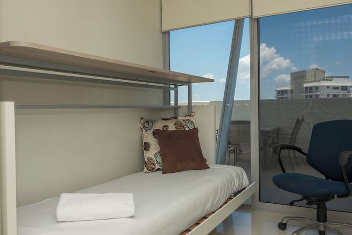Room 25 of 112