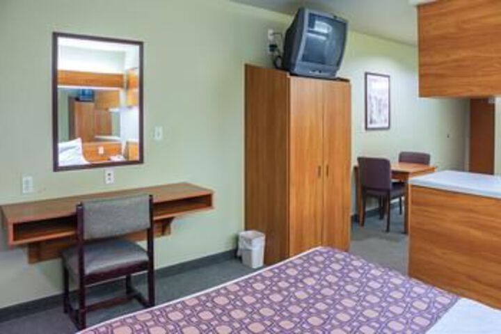 Room 14 of 30