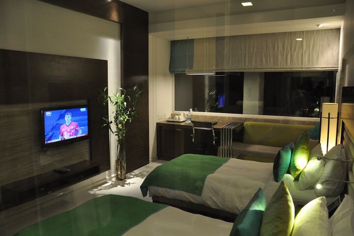 Room 7 of 51