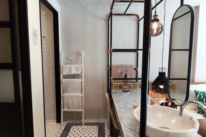 Room 40 of 158