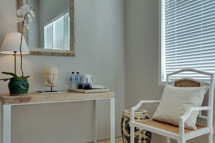 Room 25 of 37