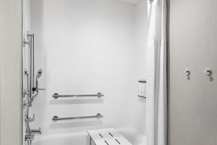 Room 20 of 37