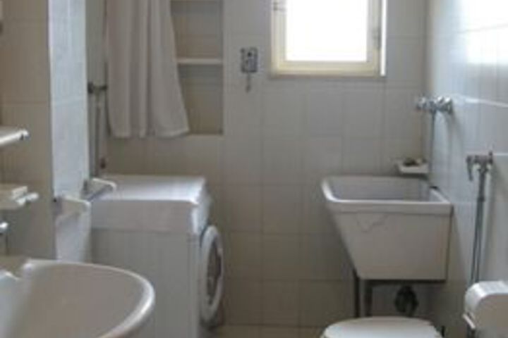 Room 15 of 22