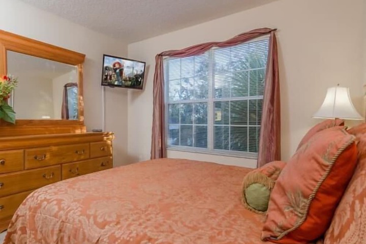 Room 11 of 41