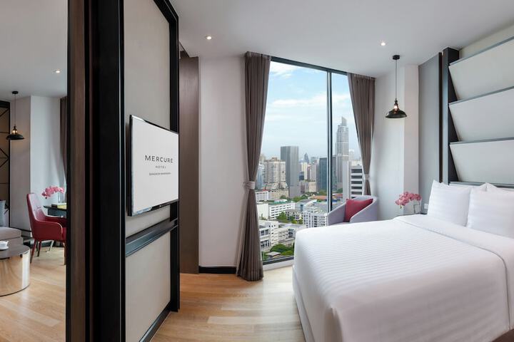 Room 8 of 75