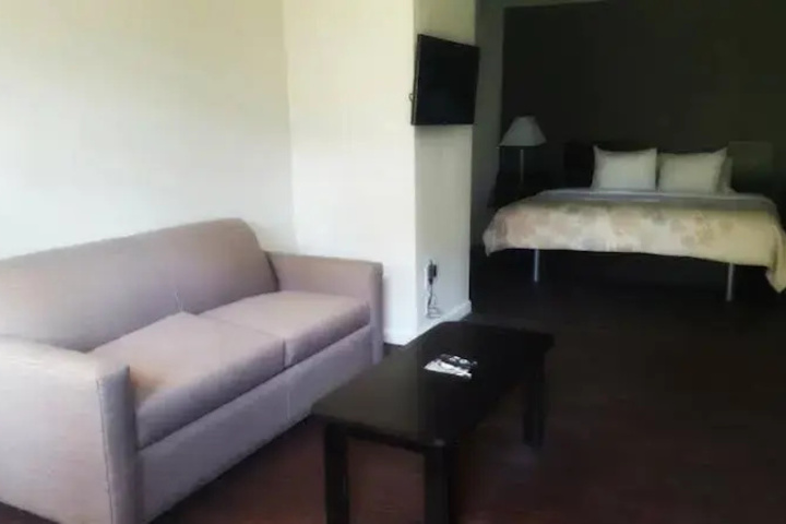 Photo of CLARION SUITES INN MANCHESTER