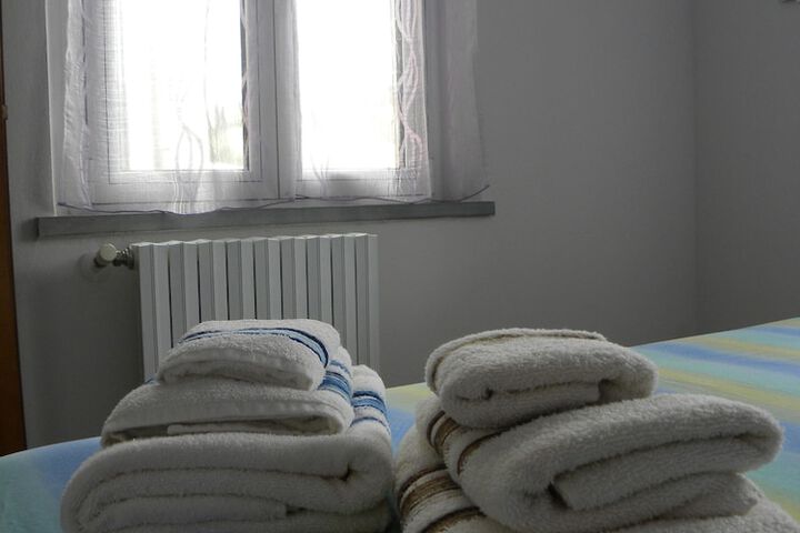 Room 27 of 40