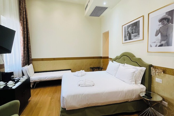 Room 19 of 29