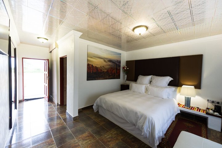 Room 50 of 108