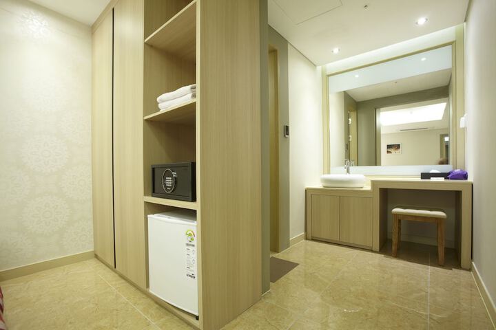 Room 46 of 78