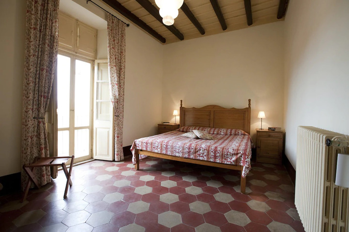 Room 8 of 10