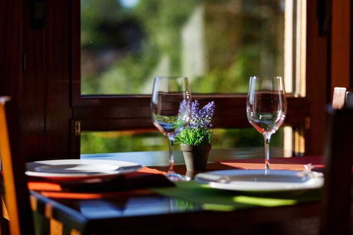 Dining 26 of 50