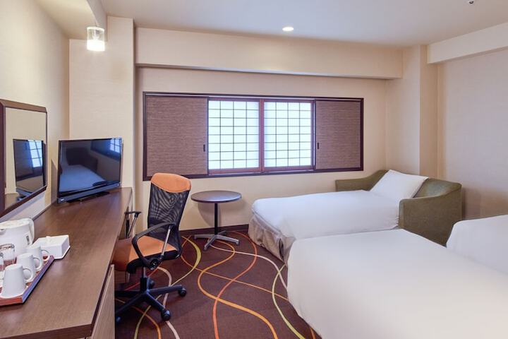 Room 22 of 145