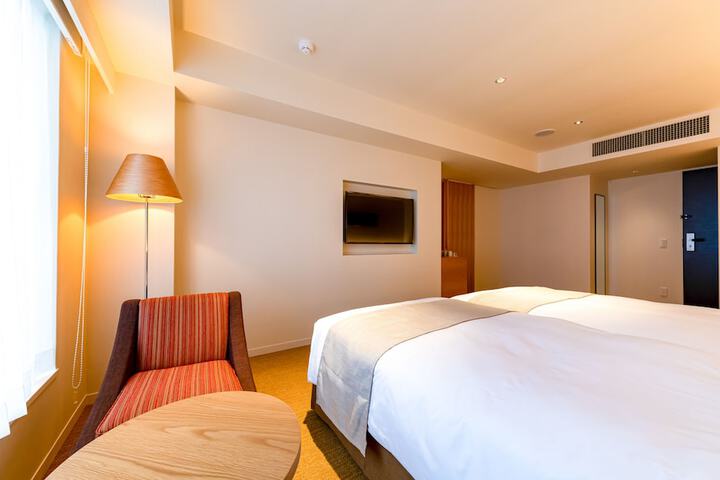 Room 34 of 95