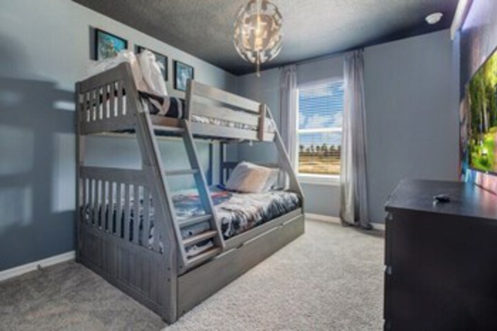 Room 102 of 134