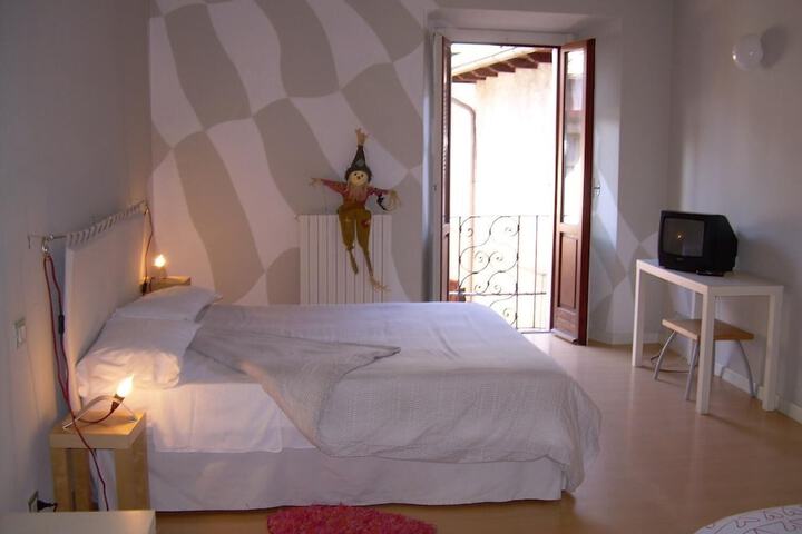 Room 15 of 41
