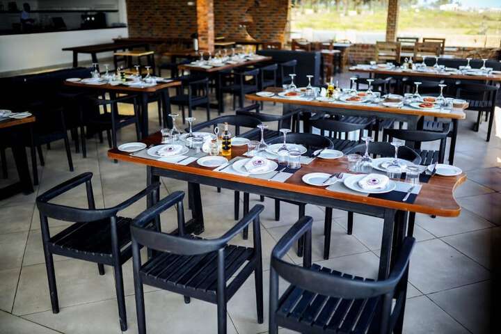 Dining 22 of 34