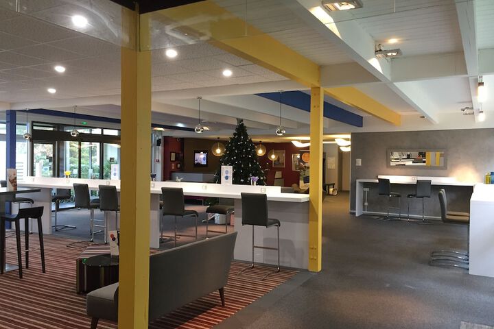 Hotel Lobby