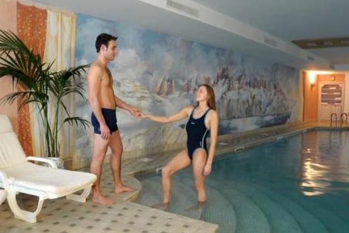 Pool 4 of 5