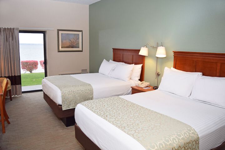 2 Queen Beds Jacuzzi (5 of 16)
