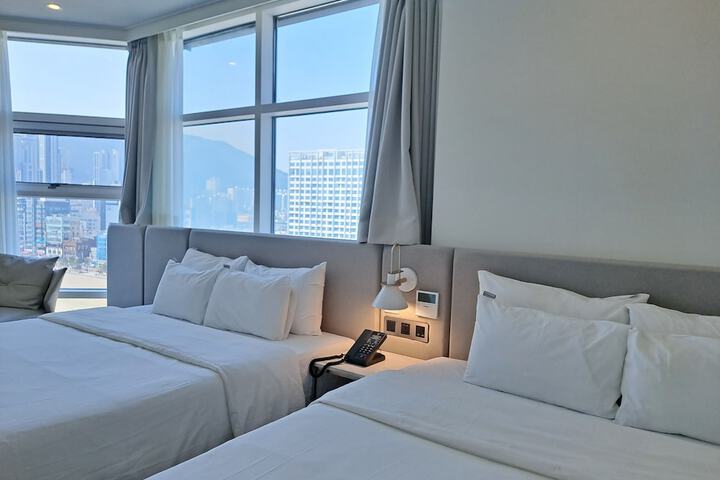 Room 26 of 52