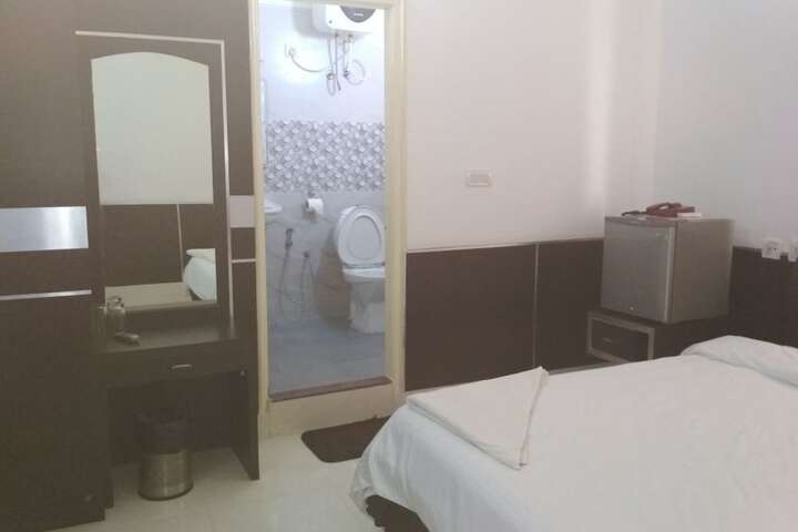 Room 21 of 60