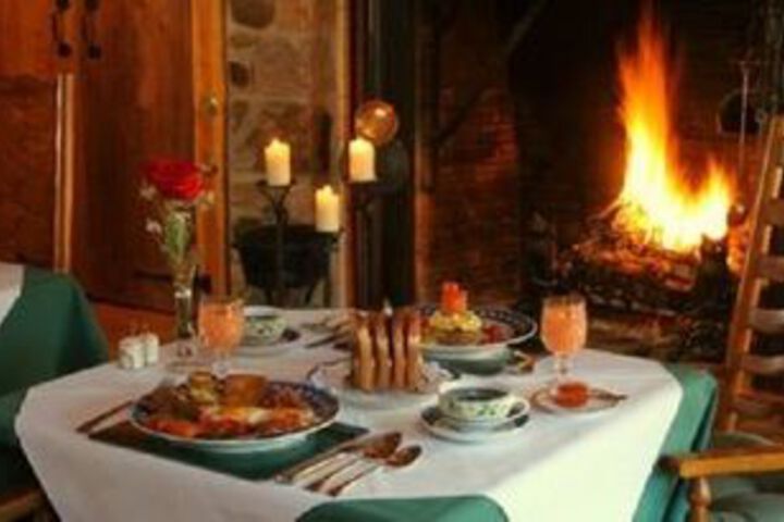 Dining 10 of 62