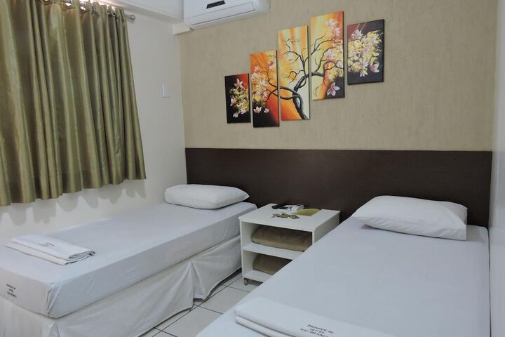 Room 29 of 65