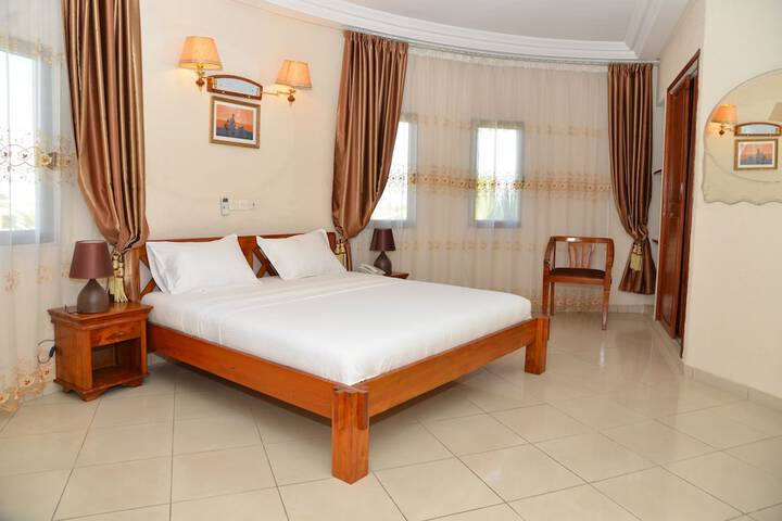 Room 12 of 41