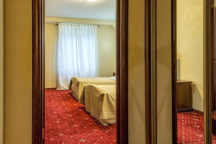 Room 19 of 57