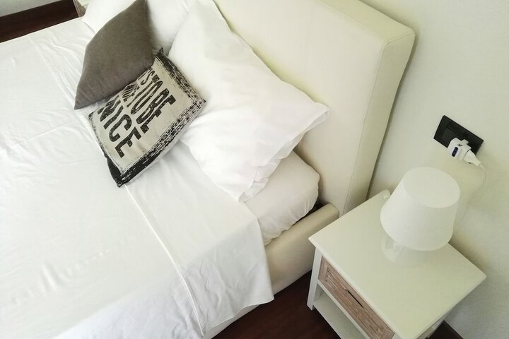 Room 4 of 4