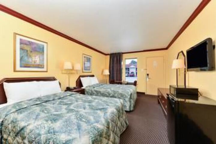 Room 12 of 20