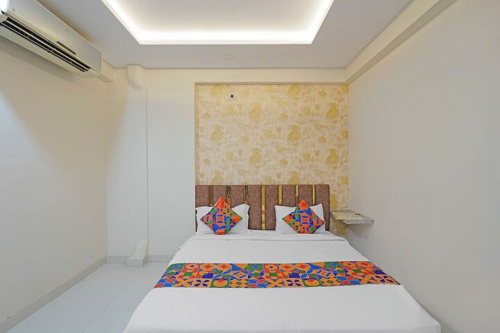 Room 6 of 20