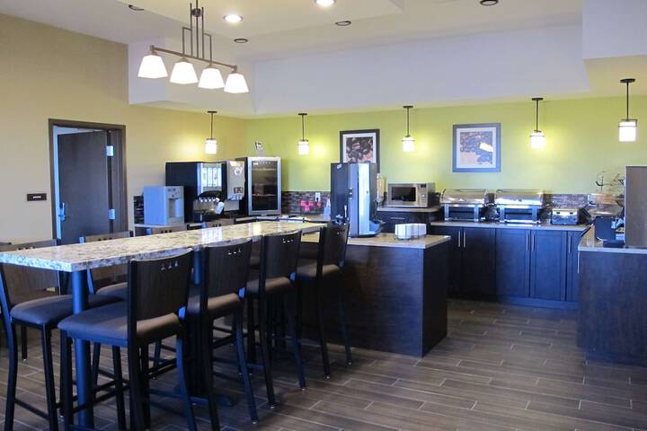 Breakfast area