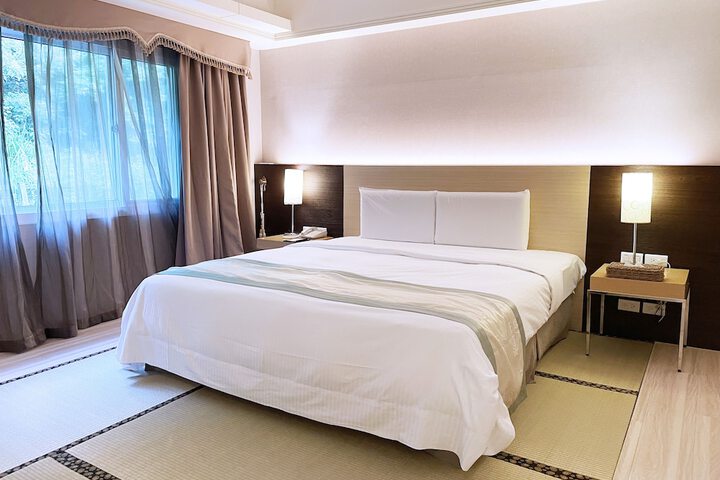 Room 40 of 90