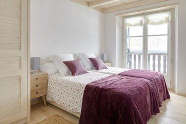 Room 8 of 28