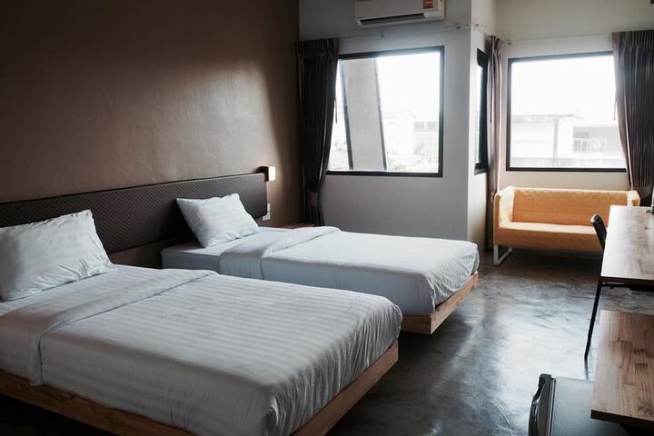 Room 11 of 47
