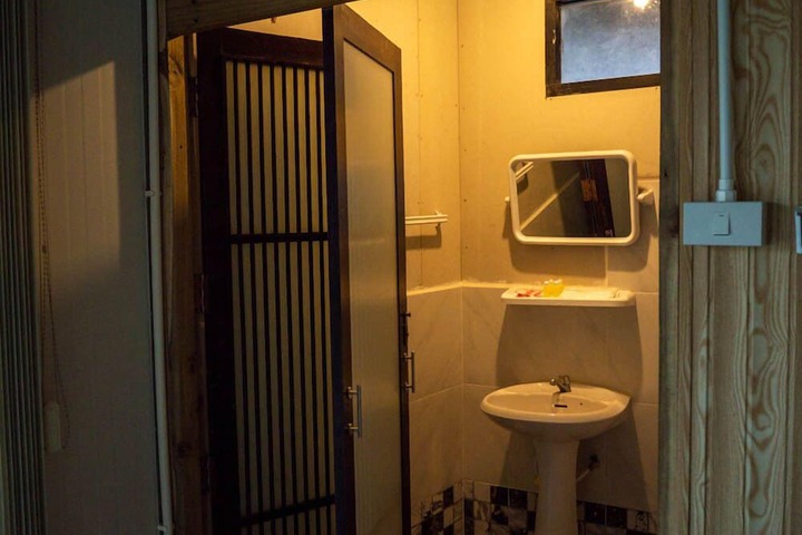 Room 35 of 43