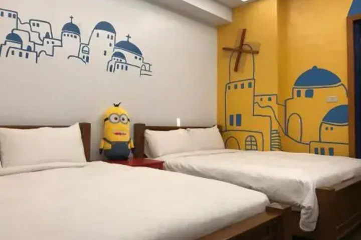 Room 8 of 13