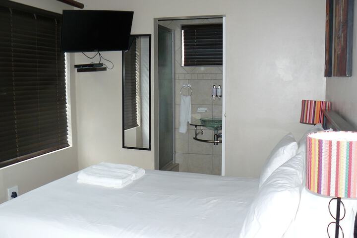 Room 10 of 119