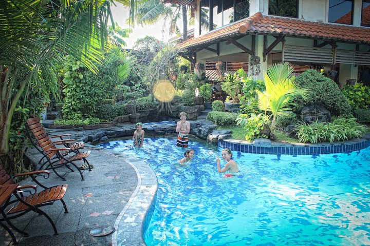 Pool Hotel