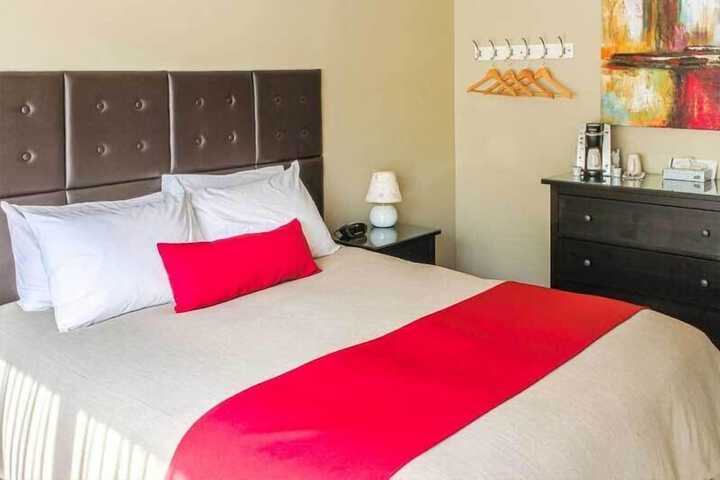 Room 2 of 9