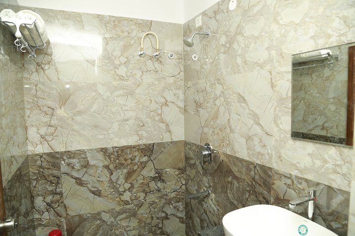 Room 44 of 91